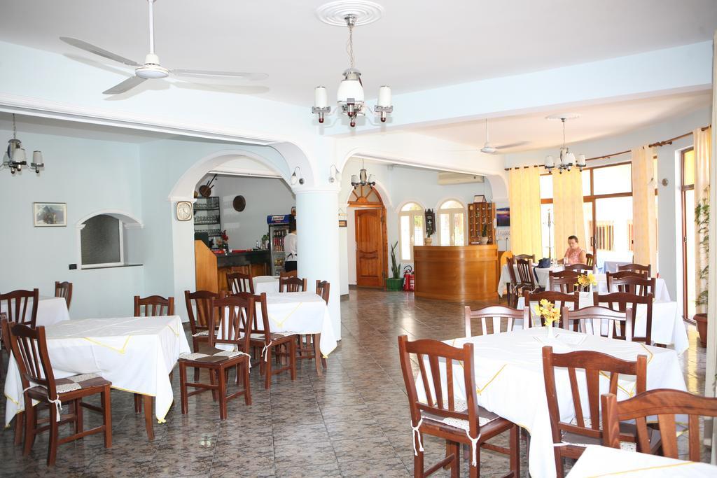 Hotel Alpine Vlore Exterior photo